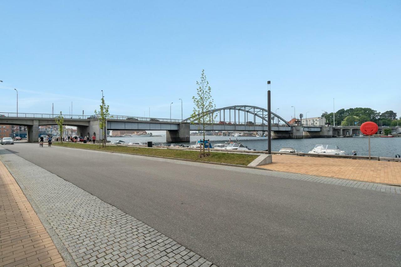 Luxury City Center Harbour Apartment 2 Bedroom Сённерборг Экстерьер фото